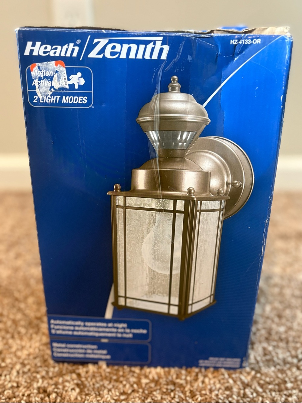 Outdoor Wall Lantern in Bronze